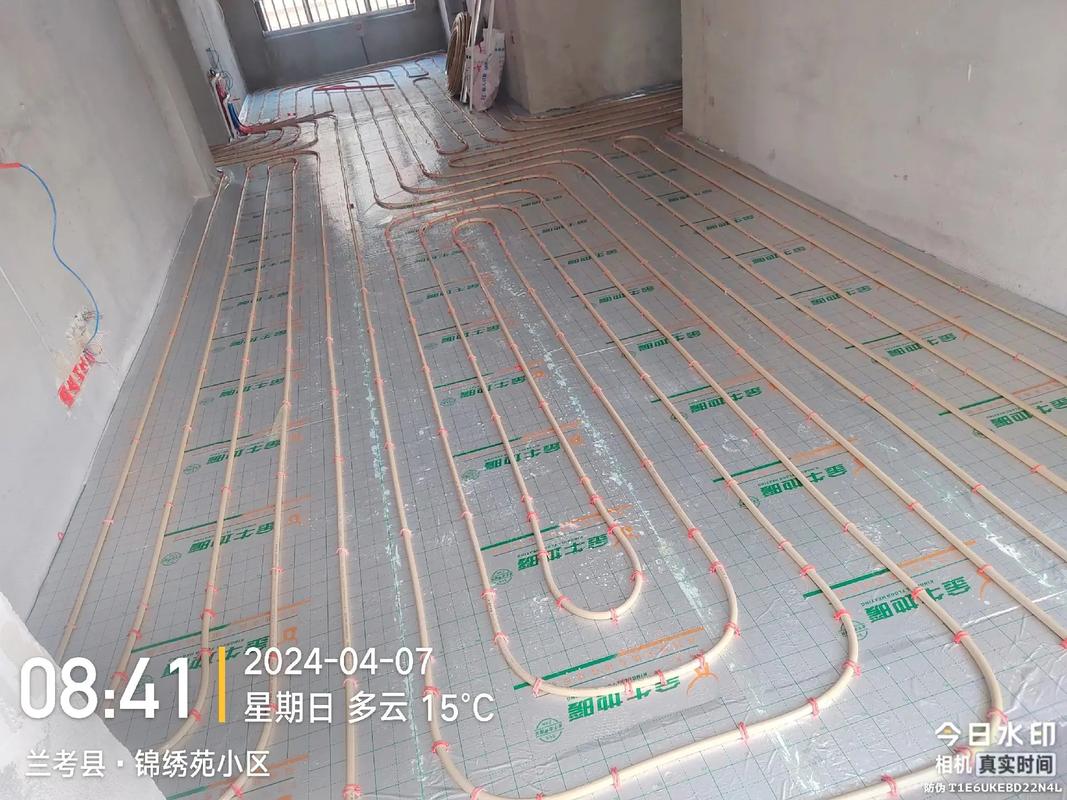 地暖安裝 錦繡園402水電地暖結(jié)束